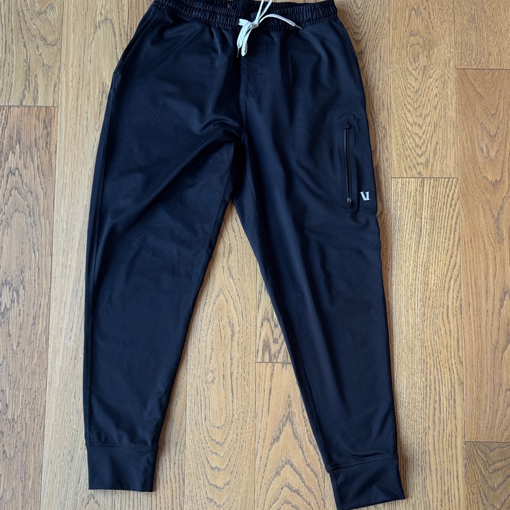 Vuori- Men's Black Jogger Pants